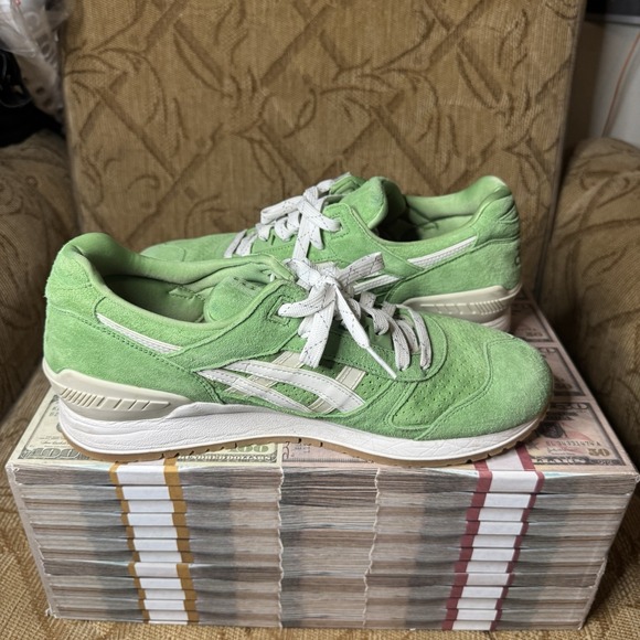 Concepts x ASICS Gel-Respector Coca Special Box (2015) - Size 10.5 - H54GK 8585 main image 8